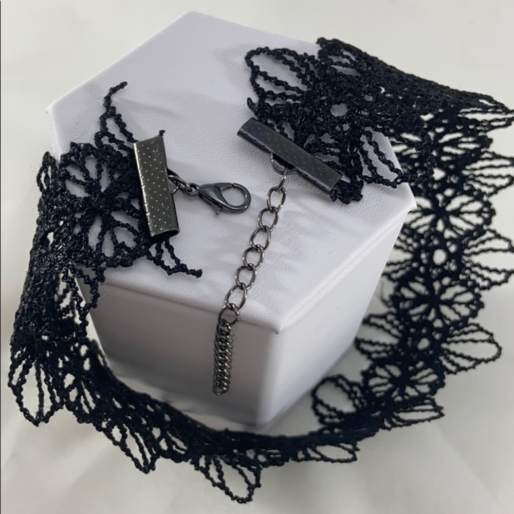 Lace Crochet Choker Necklace - Picture 3 of 3